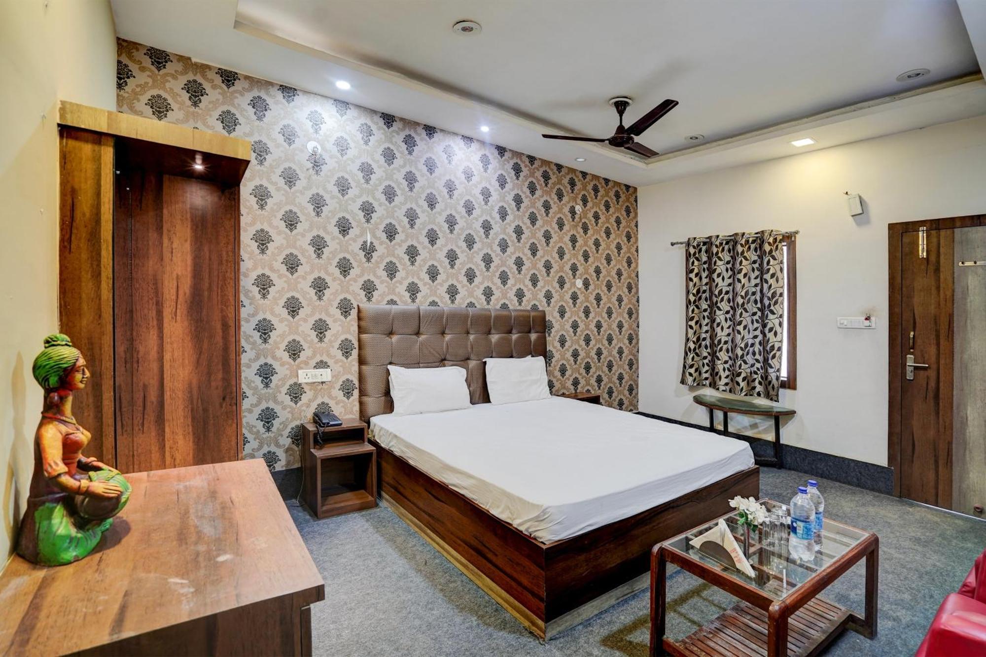 Hotel O Shyam Utsav Mirzāpur Exterior foto
